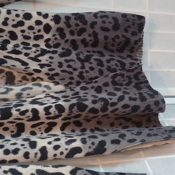 360 Cashmere Cardigan - Picture 3 of 16